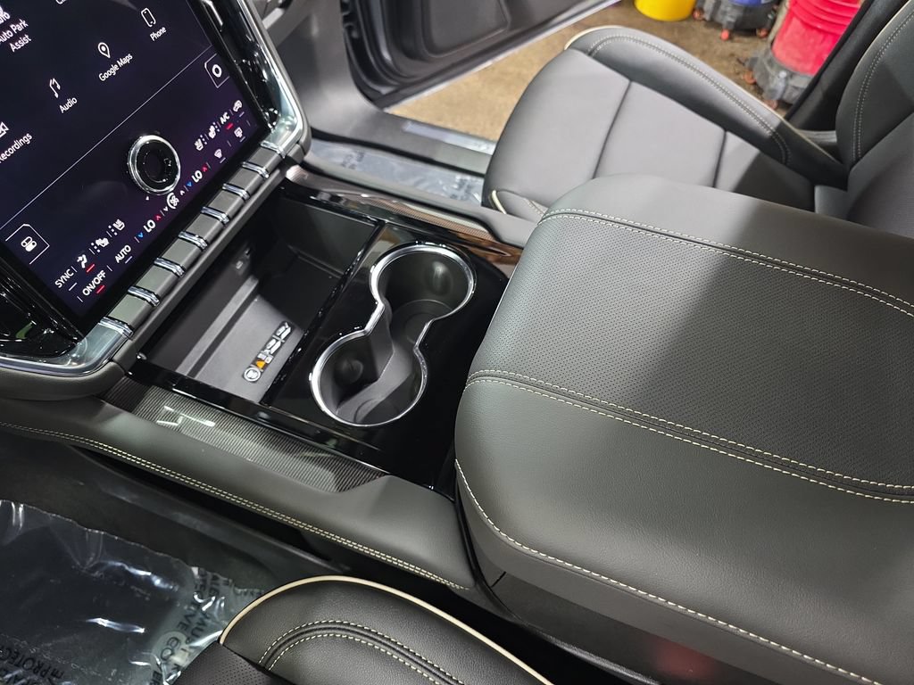 2026 GMC Yukon XL Elevation - Photo 23