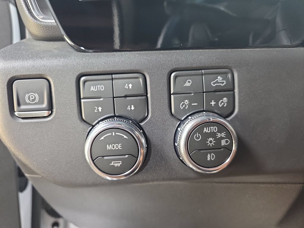 2026 GMC Sierra 1500 SLT - Photo 27