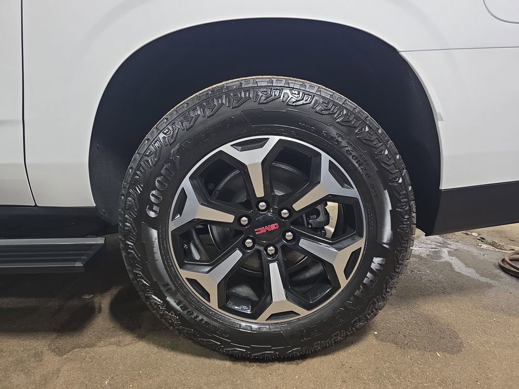 2026 GMC Yukon XL AT4 - Photo 38