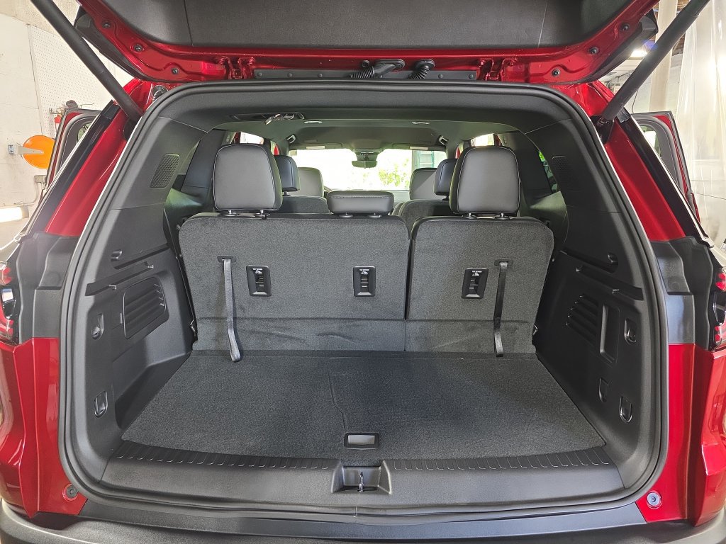 2026 GMC Acadia Elevation - Photo 13