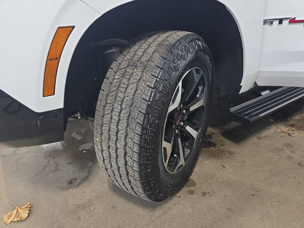 2026 GMC Yukon XL AT4 - Photo 37