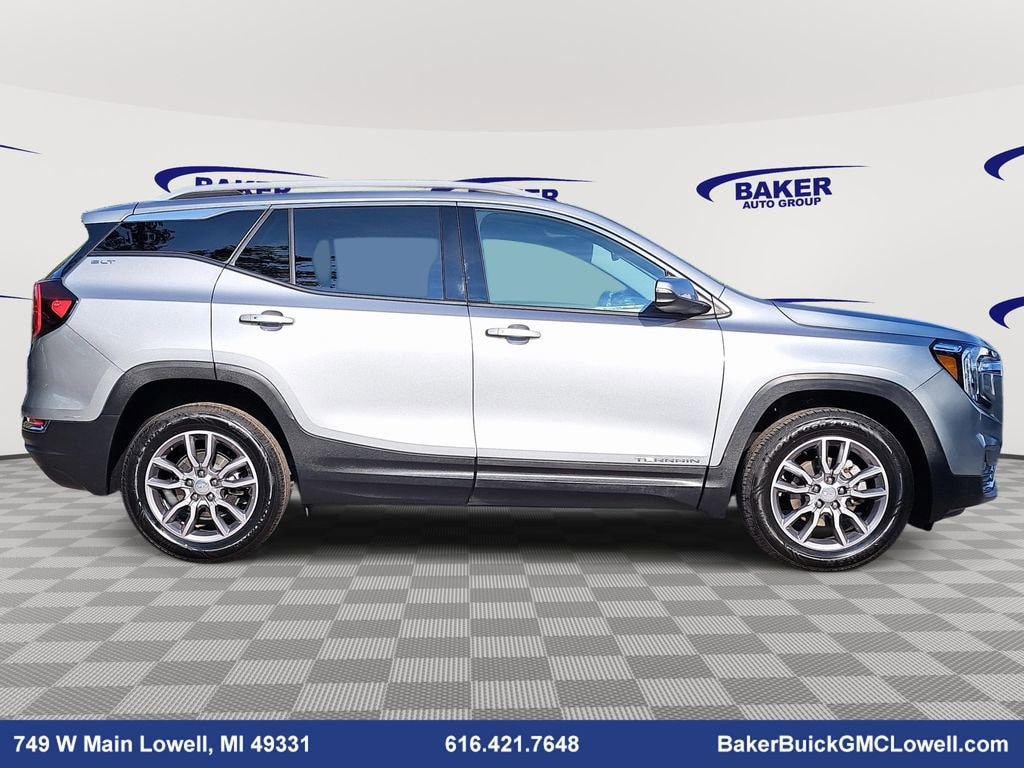 Used 2024 GMC Terrain SLT SUV