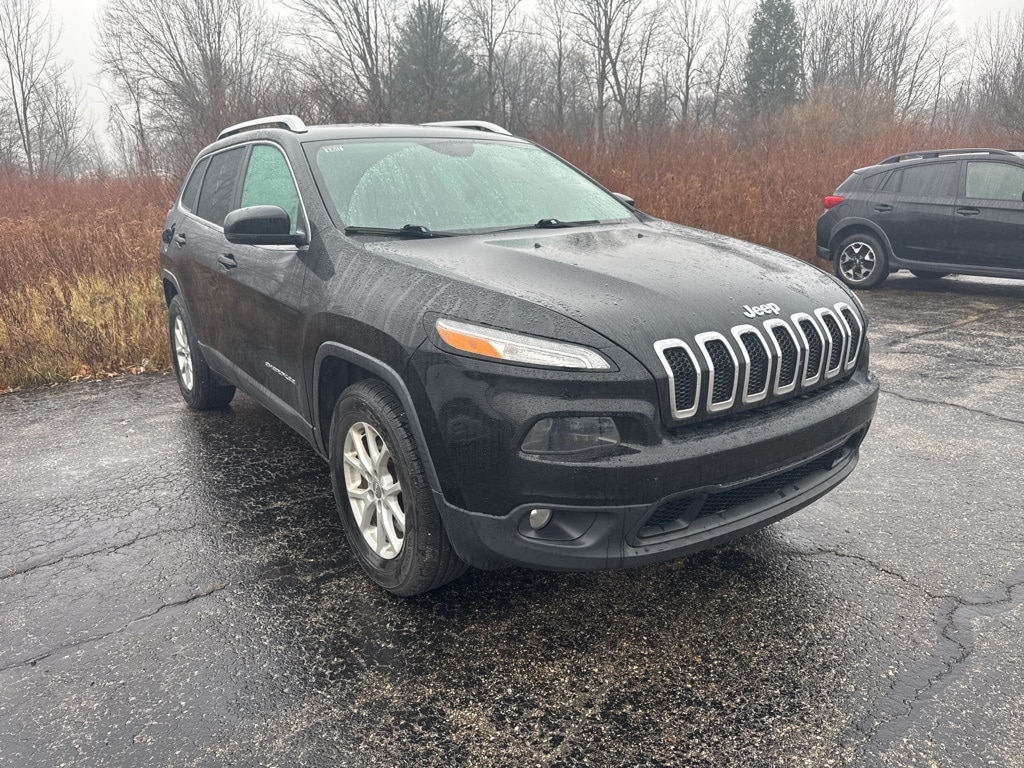 Used 2017 Jeep Cherokee Latitude SUV