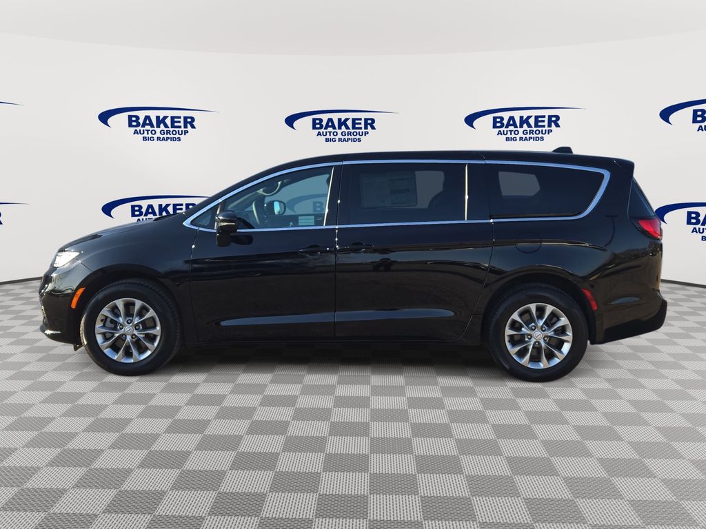 2026 Chrysler Pacifica Select - Photo 7