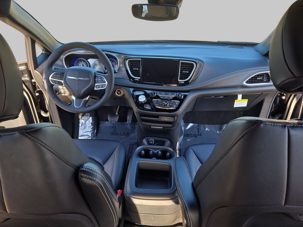 2026 Chrysler Pacifica Select - Photo 9
