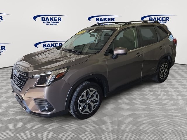 2023 Subaru Forester Premium photo 2