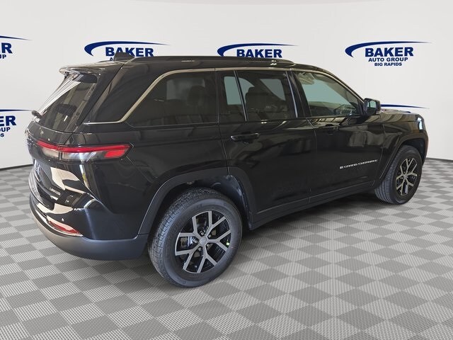 2025 Jeep Grand Cherokee Limited photo 3