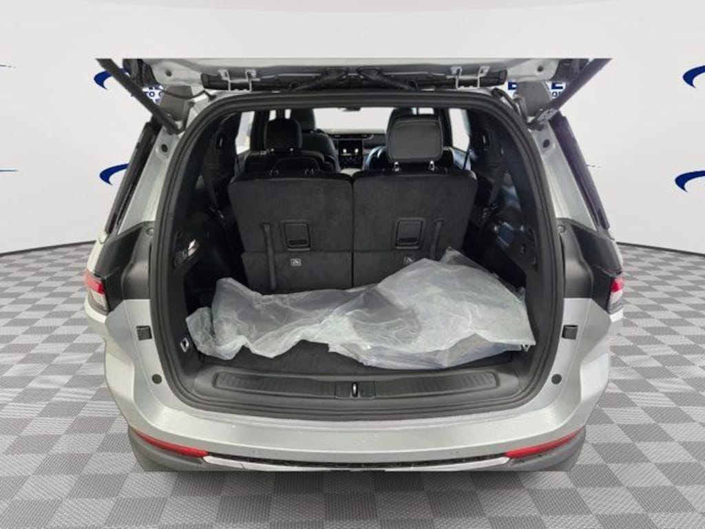 New 2025 Jeep Grand Cherokee L LIMITED 4X4 Sport Utility