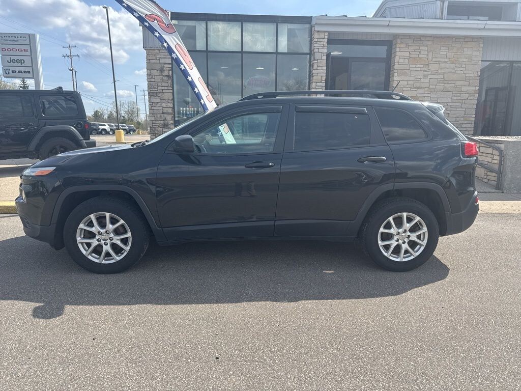 Used 2016 Jeep Cherokee Sport SUV