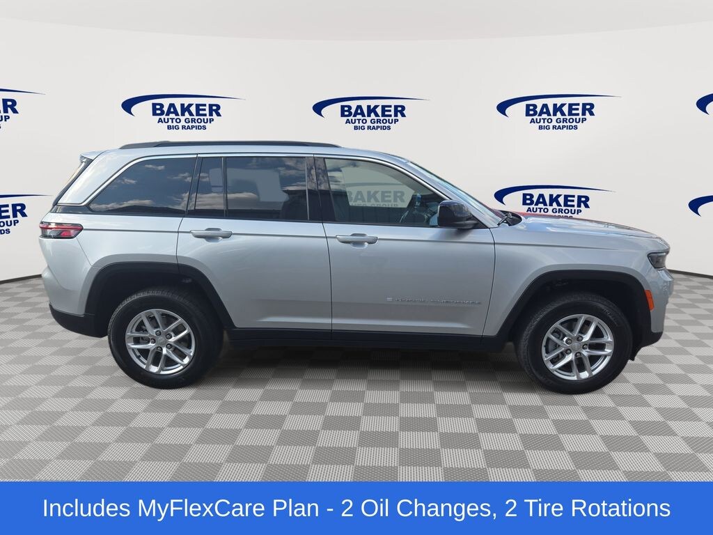 New 2026 Jeep Grand Cherokee LAREDO X 4X4 Sport Utility