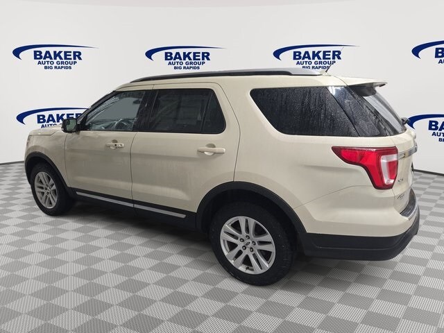 2018 Ford Explorer XLT photo 4