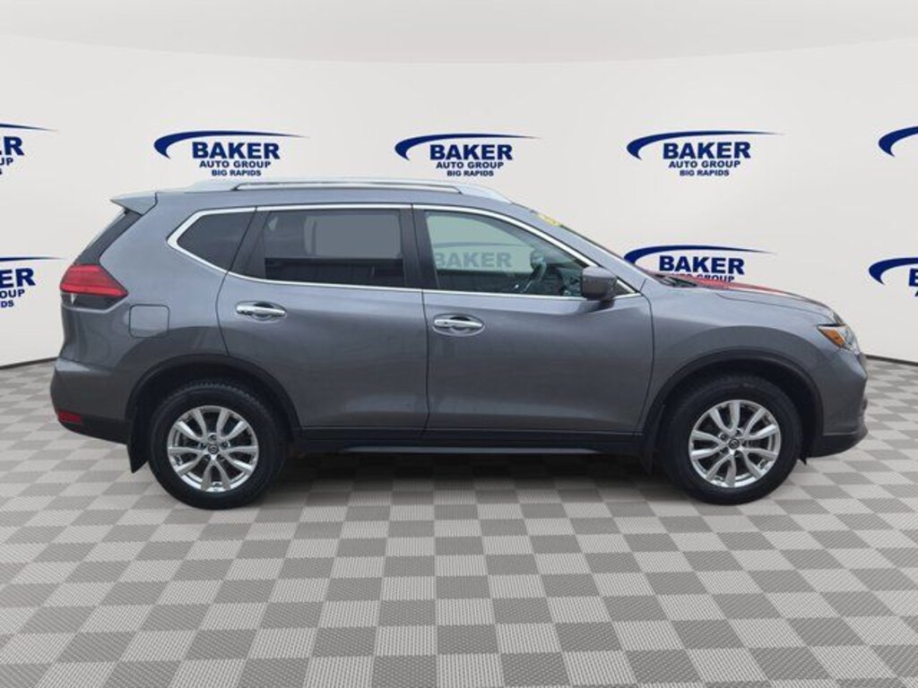 Used 2017 Nissan Rogue SV SUV