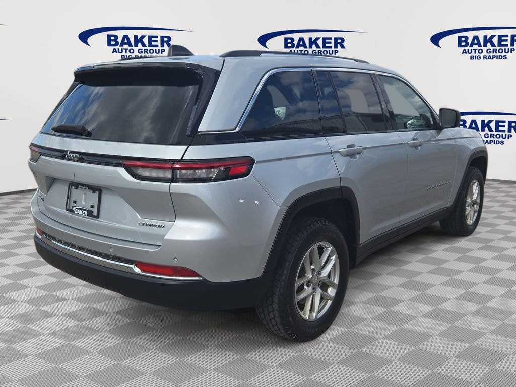 Used 2022 Jeep Grand Cherokee Laredo SUV
