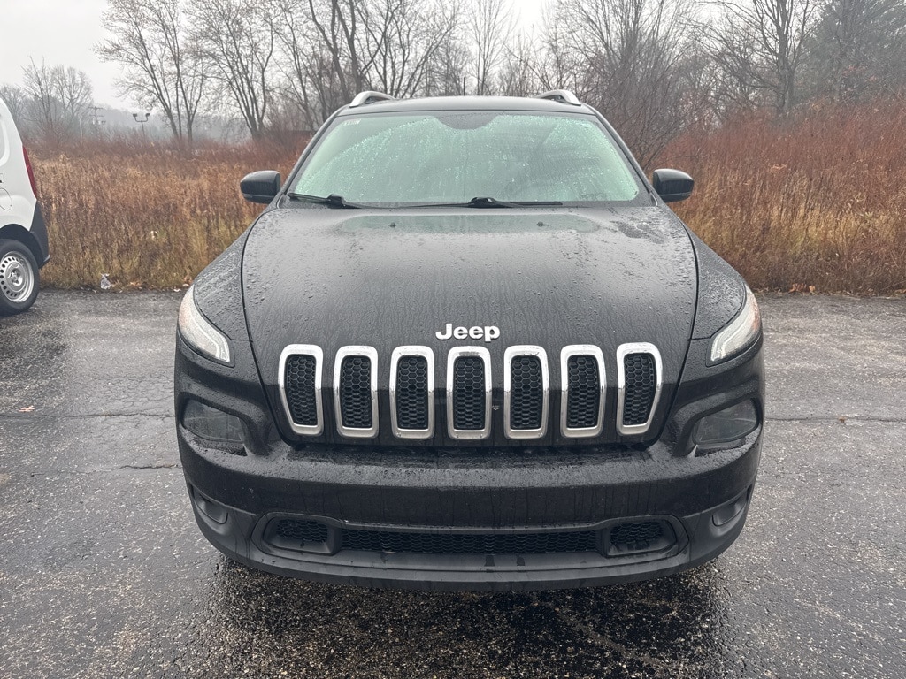 Used 2017 Jeep Cherokee Latitude SUV