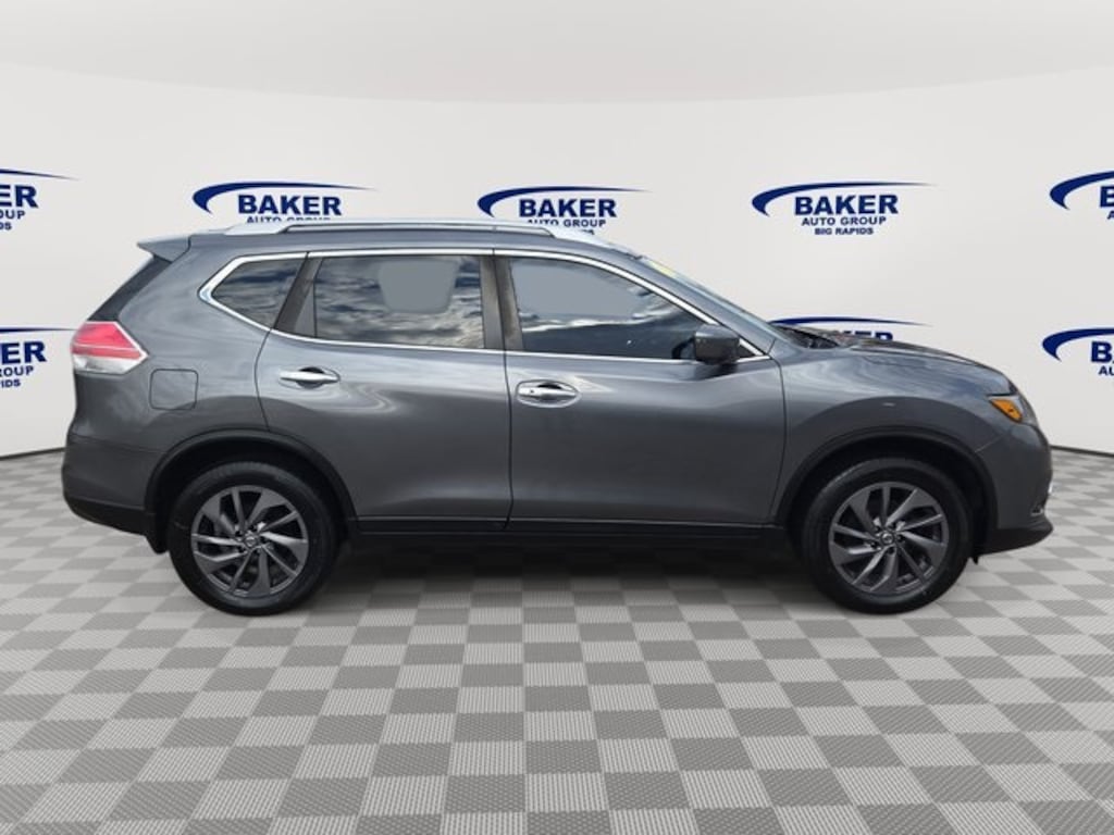 Used 2016 Nissan Rogue SV SUV