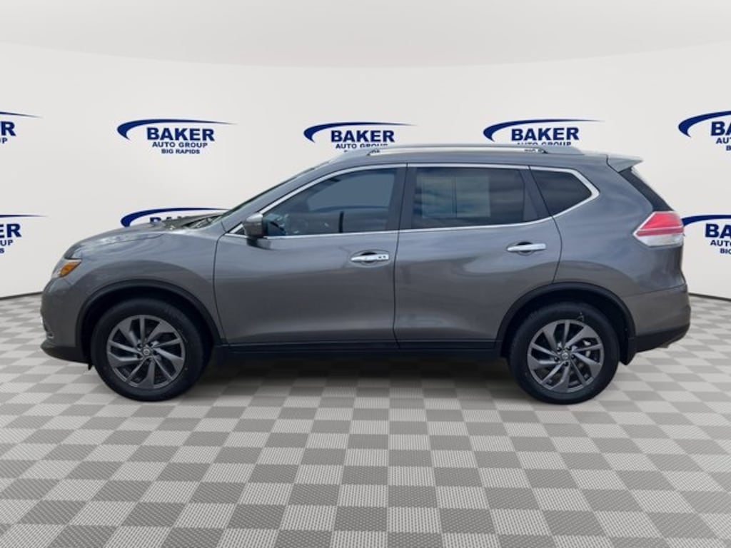 Used 2016 Nissan Rogue SV SUV