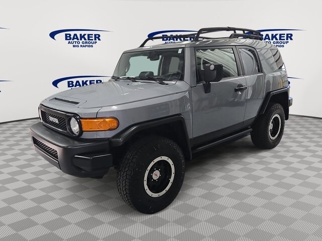 2013 Toyota FJ Cruiser Base photo 2