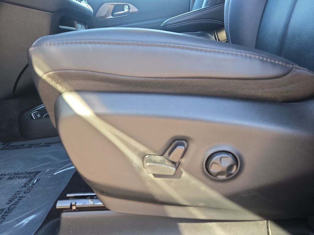 2026 Chrysler Pacifica Select - Photo 26