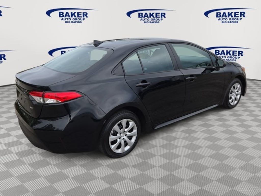 Used 2024 Toyota Corolla LE Sedan