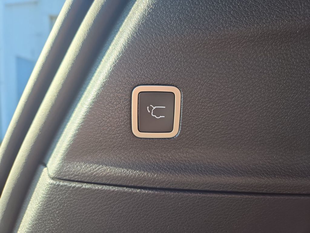 2026 Chrysler Pacifica Select - Photo 14