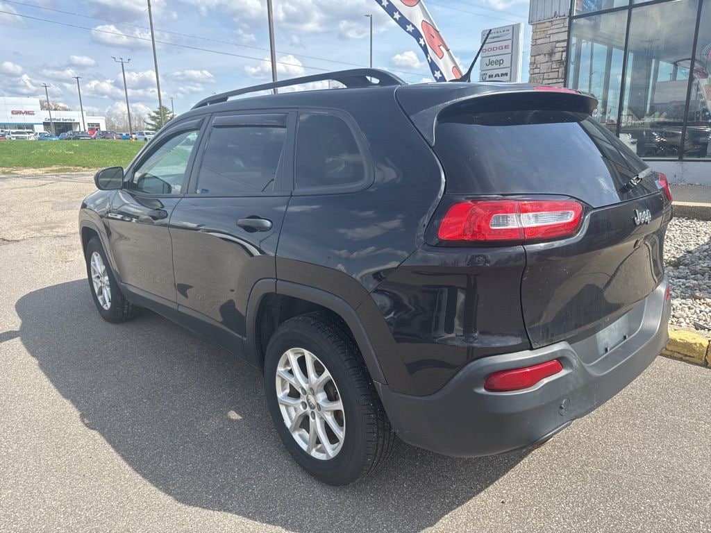 Used 2016 Jeep Cherokee Sport SUV