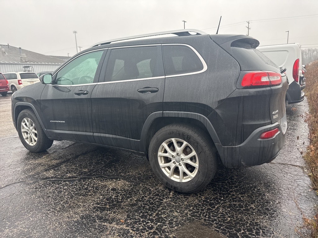 Used 2017 Jeep Cherokee Latitude SUV