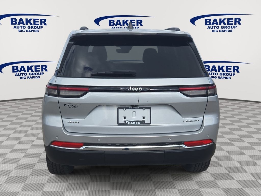 Used 2022 Jeep Grand Cherokee Laredo SUV