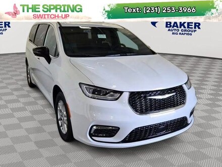 New 2025 Chrysler Pacifica SELECT Passenger Van for sale in Big Rapids, MI