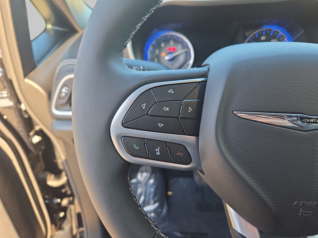 2026 Chrysler Pacifica Select - Photo 18
