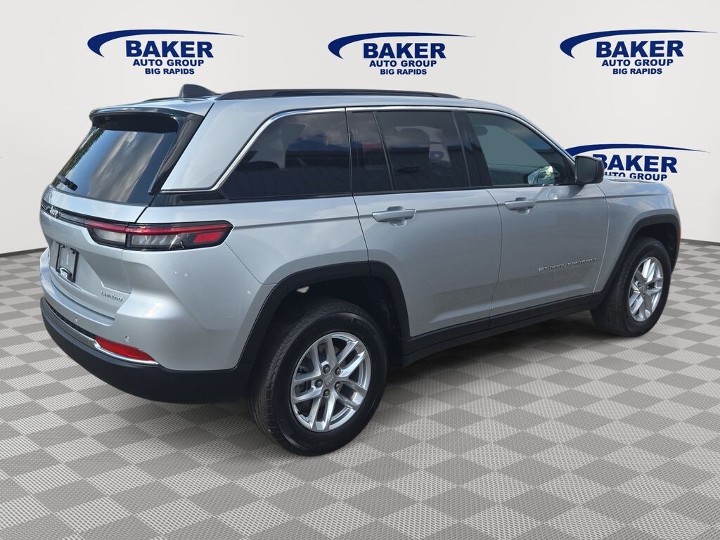 New 2026 Jeep Grand Cherokee LAREDO X 4X4 Sport Utility