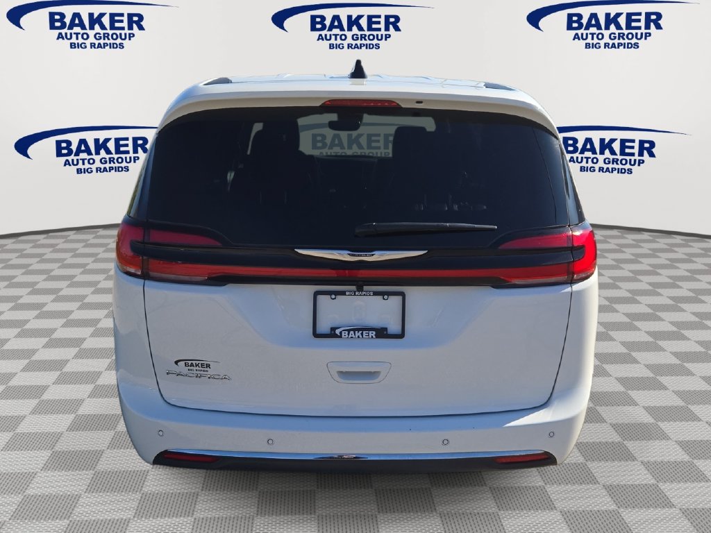 Used 2026 Chrysler Pacifica Select Minivan/Van