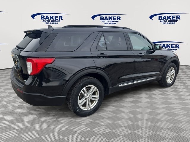 2020 Ford Explorer XLT photo 2