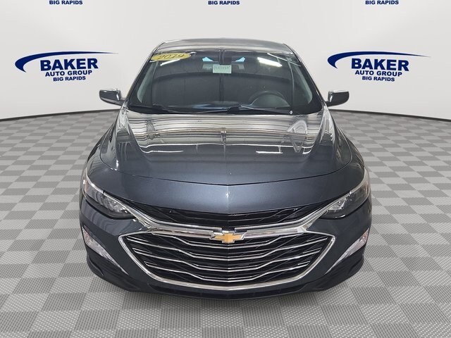 2019 Chevrolet Malibu 1LT photo 2