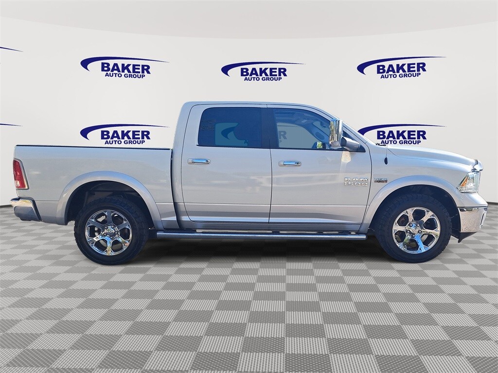 2017 Ram 1500 Laramie photo 2