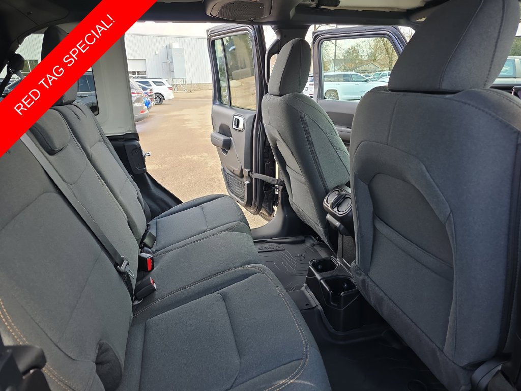 2026 Jeep Wrangler 4-Door Willys - Photo 11