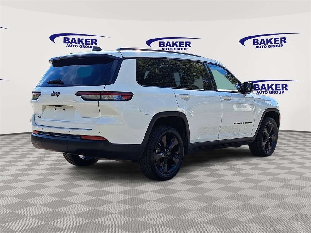 Used 2023 Jeep Grand Cherokee L Laredo SUV