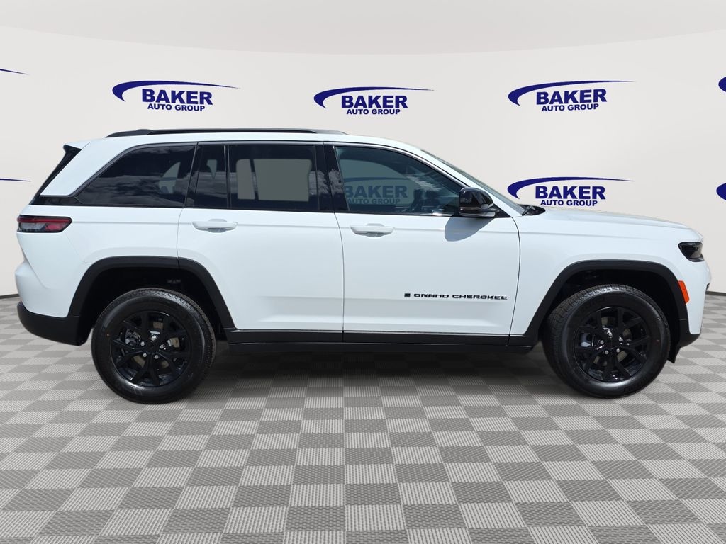 New 2026 Jeep Grand Cherokee LAREDO ALTITUDE 4X4 Sport Utility