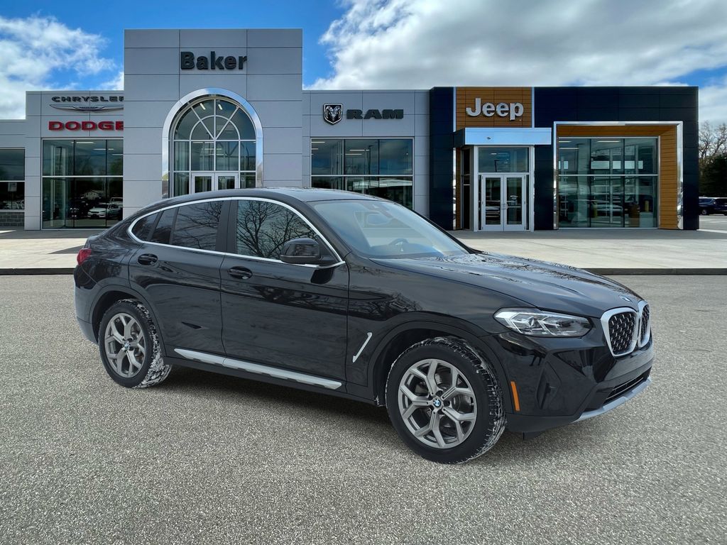 2025 BMW X4 xDrive30i's photo