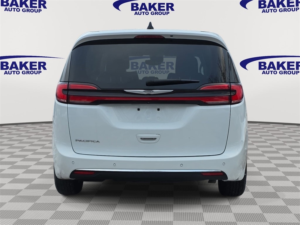 Used 2023 Chrysler Pacifica Touring L Van Passenger Van