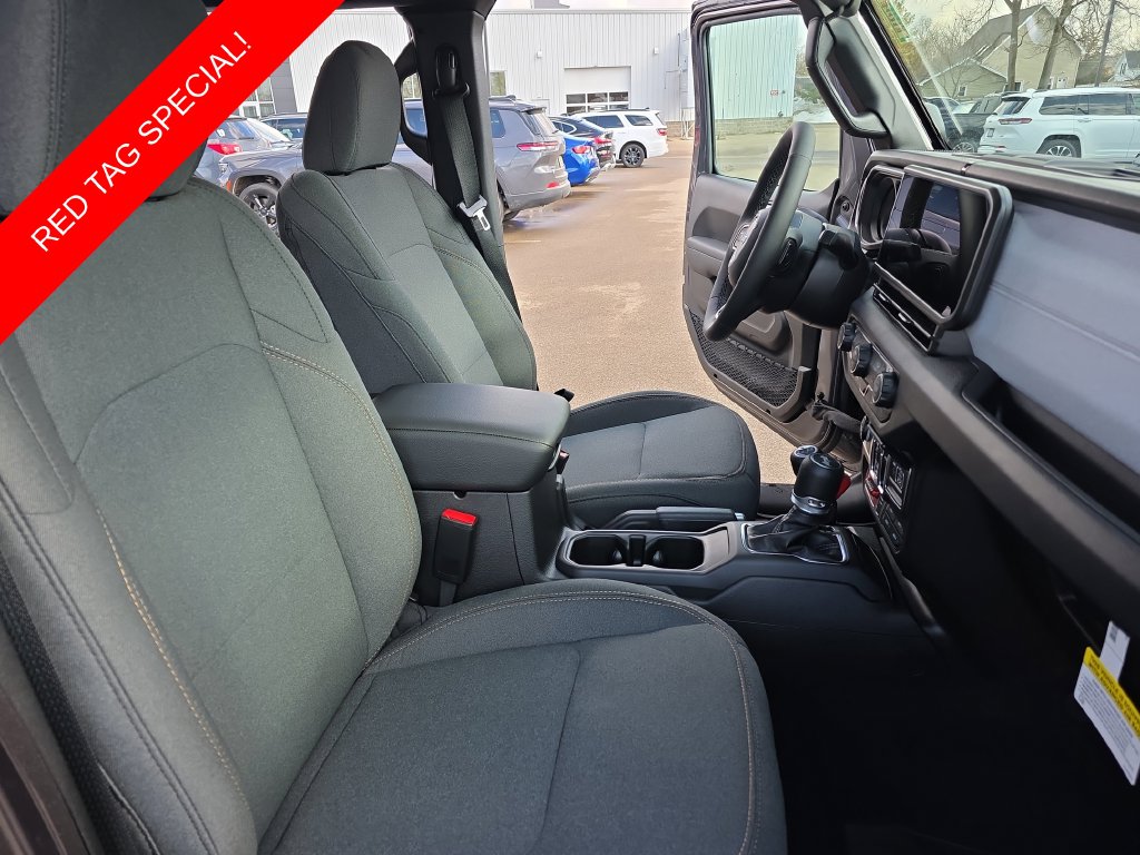 2026 Jeep Wrangler 4-Door Willys - Photo 10