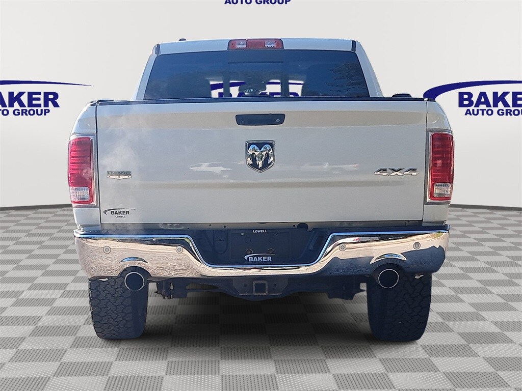 2017 Ram 1500 Laramie photo 4