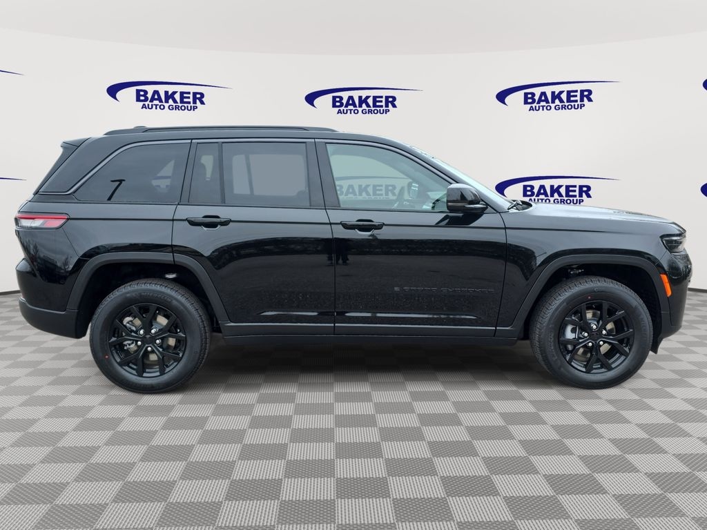 New 2026 Jeep Grand Cherokee LAREDO ALTITUDE 4X4 Sport Utility
