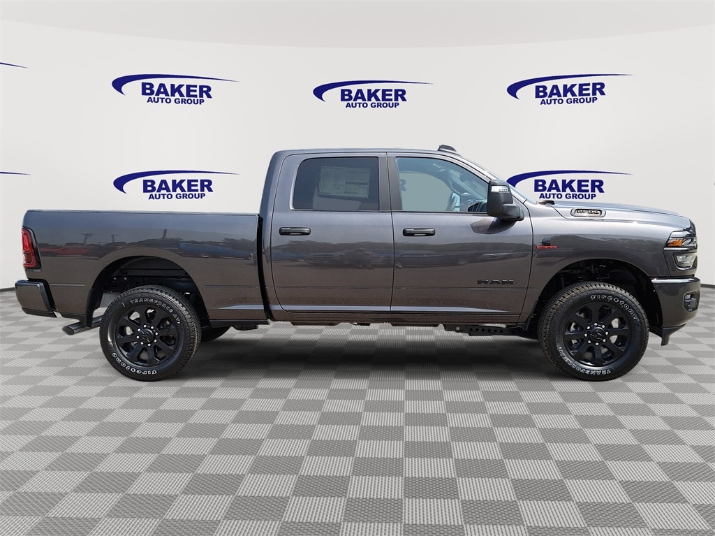 New 2025 Ram 2500 BIG HORN CREW CAB 4X4 6'4 BOX Pickup