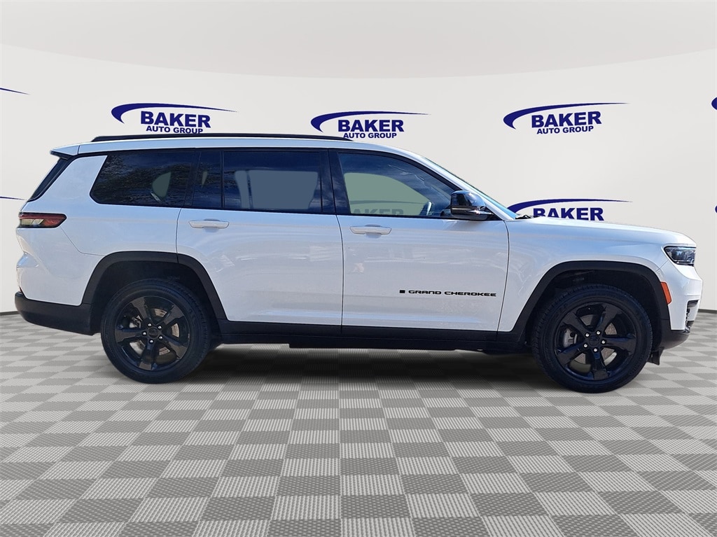 Used 2023 Jeep Grand Cherokee L Laredo SUV