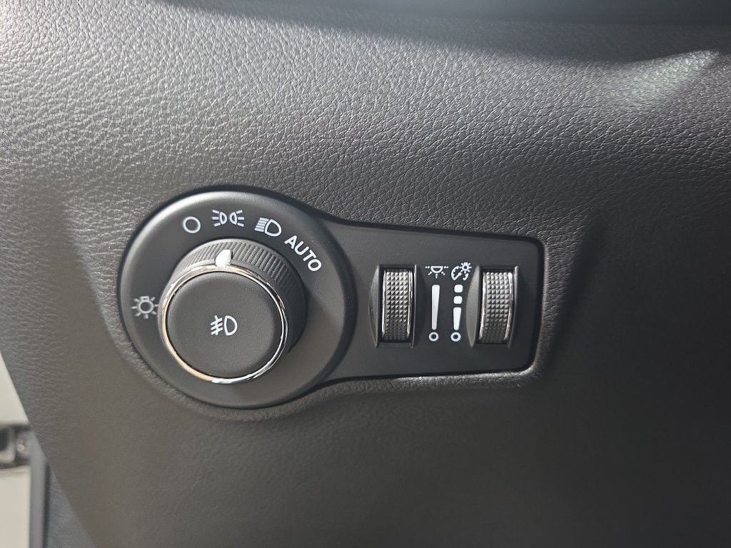 2025 Jeep Compass Trailhawk - Photo 24