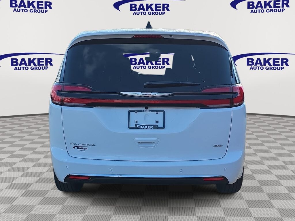 New 2026 Chrysler Pacifica SELECT AWD Passenger Van