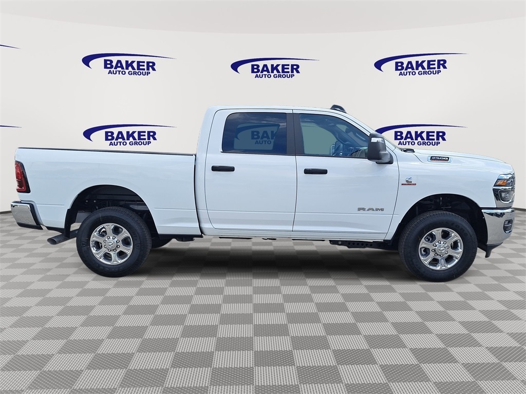 New 2025 Ram 2500 BIG HORN CREW CAB 4X4 6'4 BOX Pickup