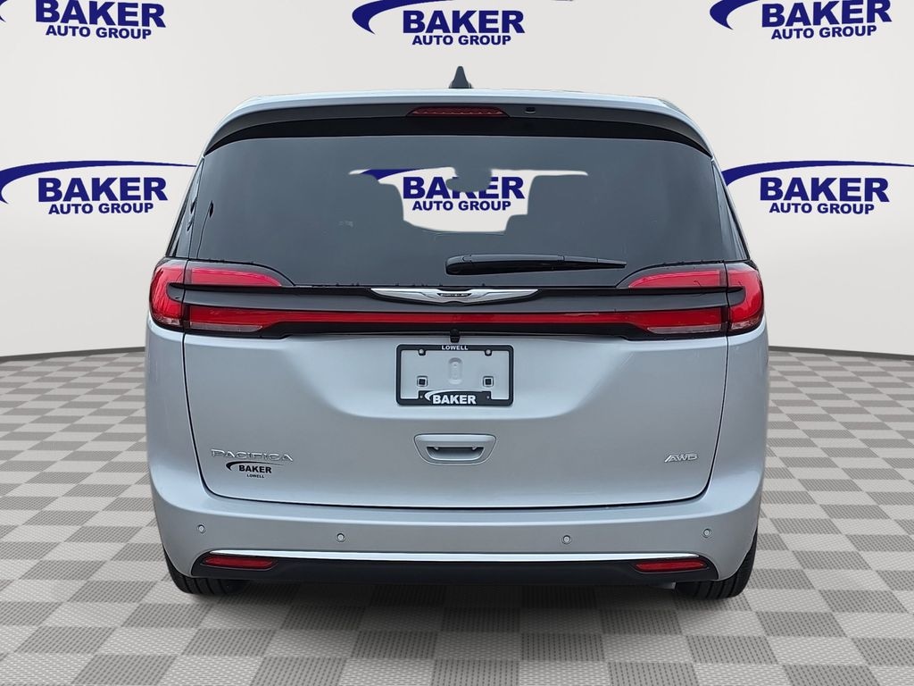New 2026 Chrysler Pacifica SELECT AWD Passenger Van