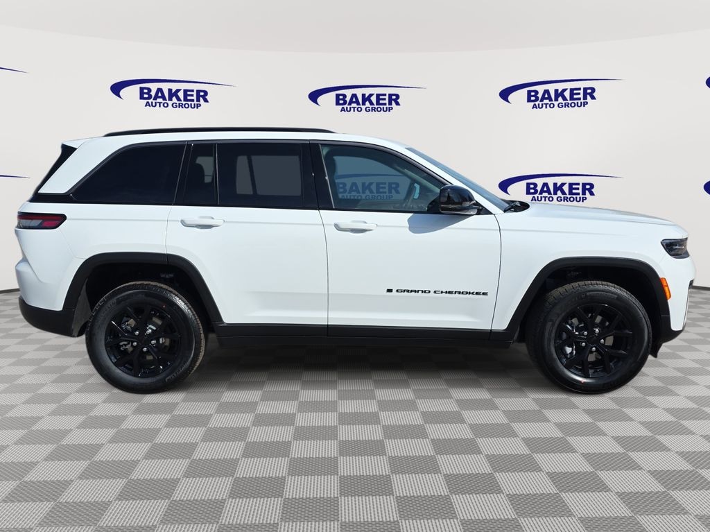 New 2026 Jeep Grand Cherokee LAREDO ALTITUDE 4X4 Sport Utility