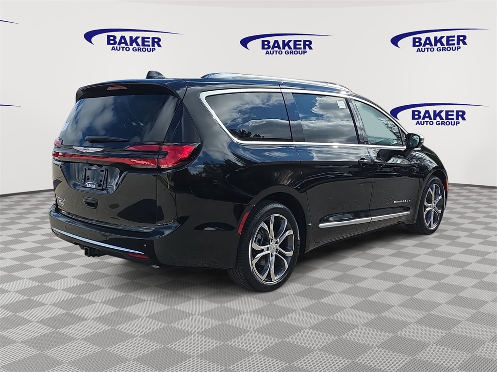 New 2026 Chrysler Pacifica PINNACLE Passenger Van
